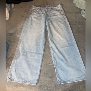 Light skater jeans